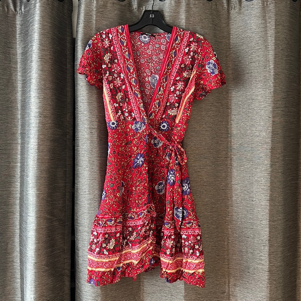 Like New Floral Wrap dress